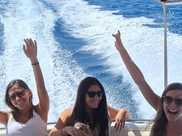 Larson 310 Cabrio de alquiler a Tal-Pietà