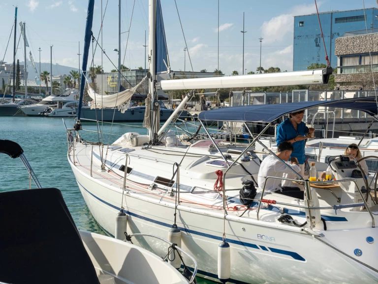 Alquiler de Bavaria Bavaria 41 Cruiser en Barcelona