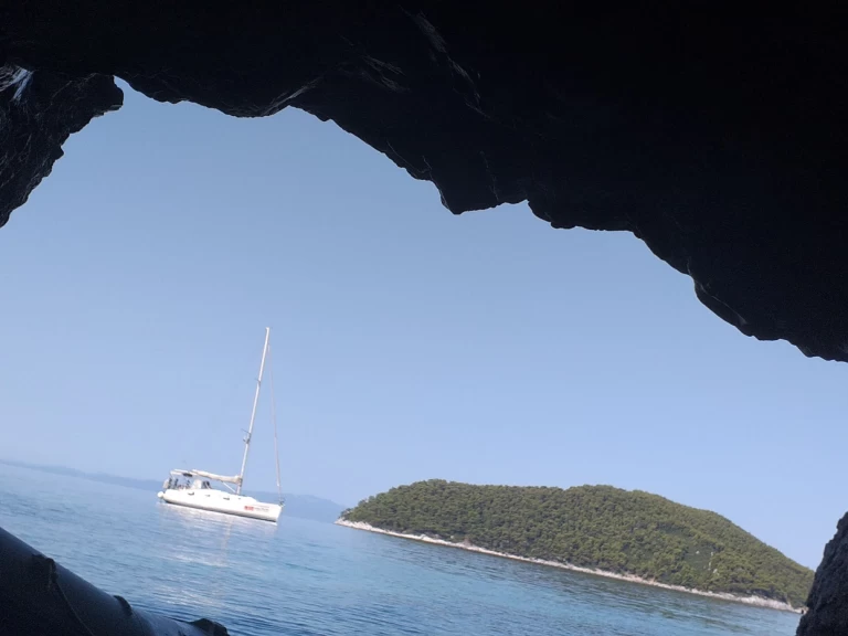 Alquiler Velero Sas Vektor con o sin  título de navegación