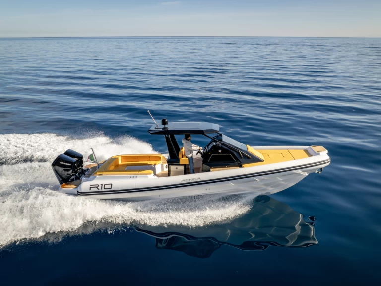 Alquiler de Renier Renier R10 Cabin Tourer en Porto Rotondo