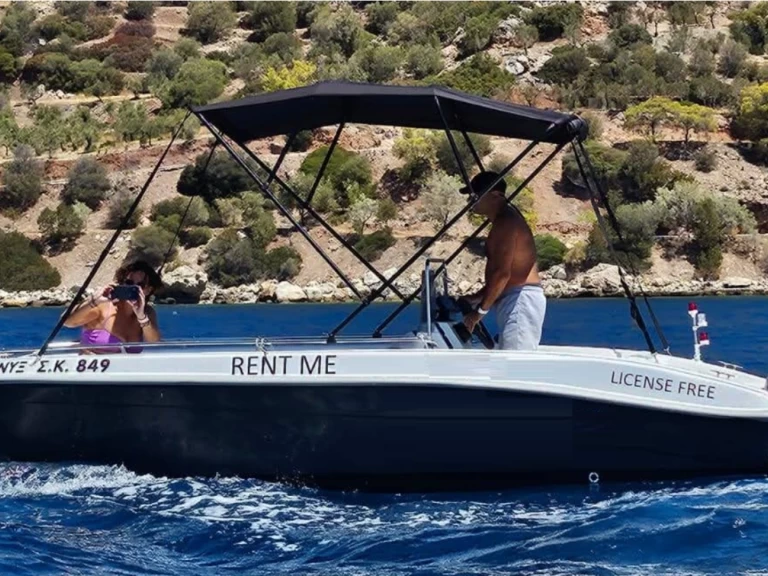 Assos Marine T-assos 500 de alquiler a Kórinthos