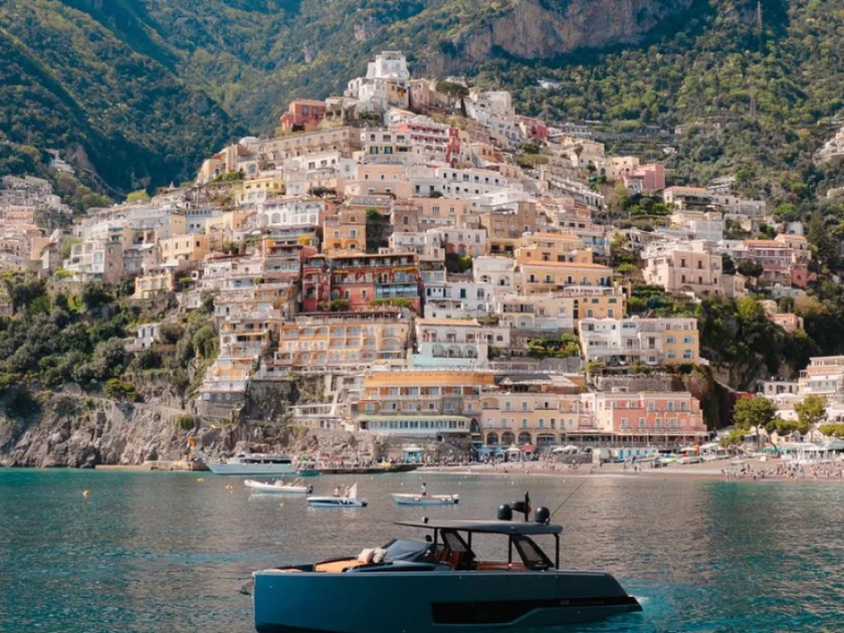 Alquiler de embarcaciones Cranchi Cranchi A46 enCastellammare di Stabia en Samboat