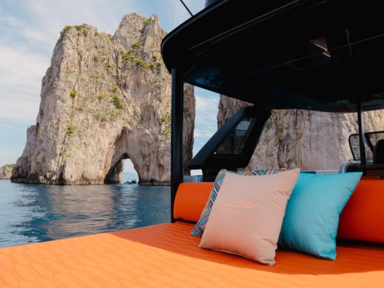 Alquiler de Yate de lujo, con o sin patrón Cranchi Castellammare di Stabia