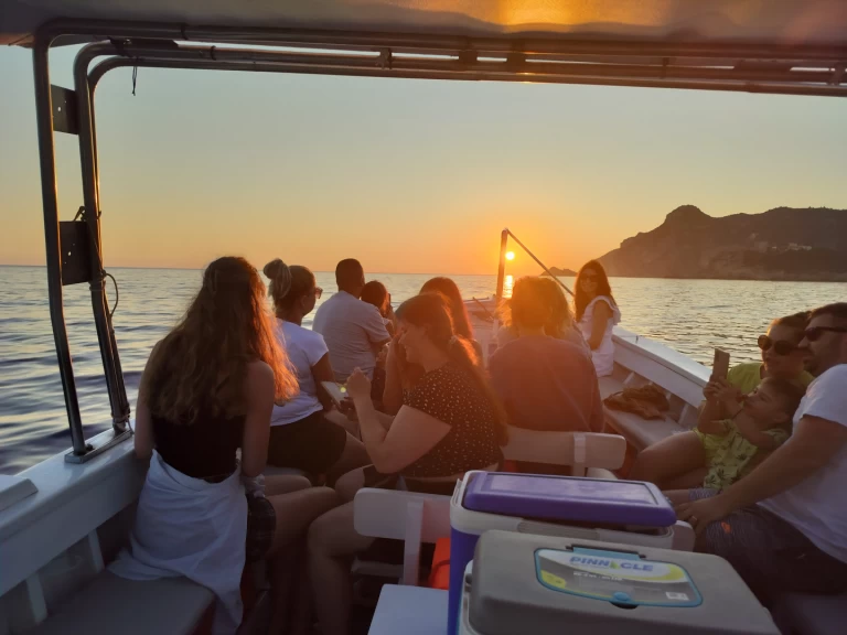 Alquiler de Lancha, con o sin patrón Greek Brand Palaiokastrítsa