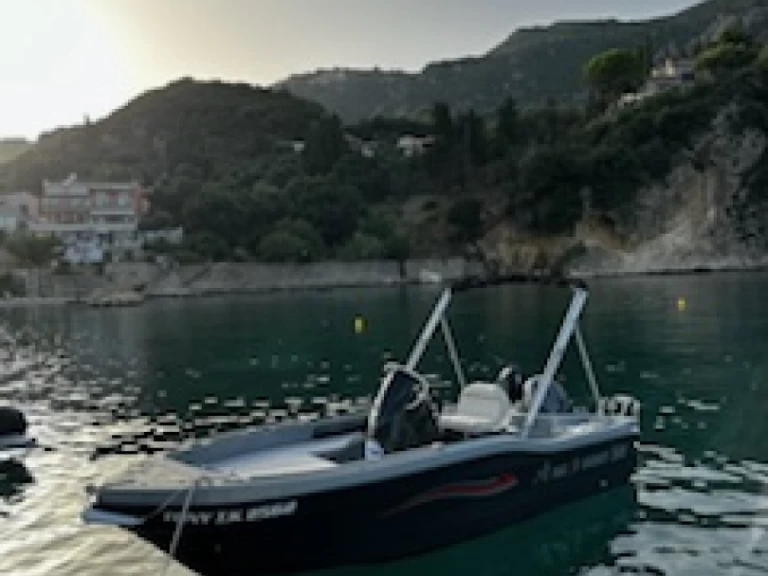 Alquiler Neumática en Palaiokastrítsa - A Next 5 m