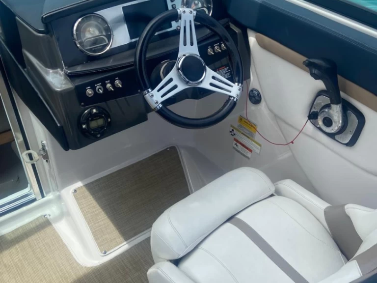 Alquiler Lancha en Punta Cana - Four Winns S 235