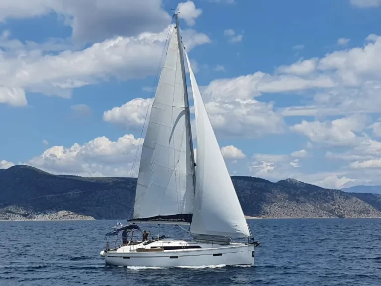 Bavaria Bavaria 37 de alquiler a Kórfos
