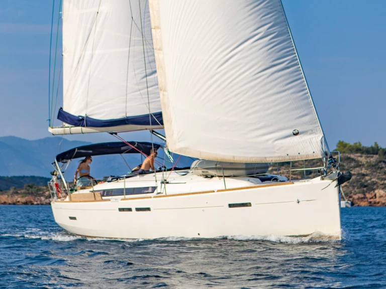 Alquiler de barcos Kórfos barato de Sun Odyssey 449