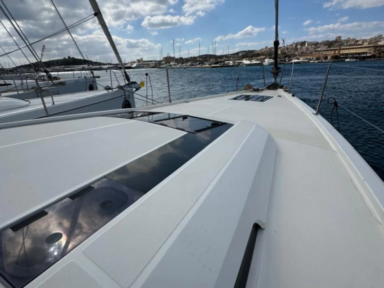 Alquiler de Bénéteau Oceanis 51.1 en Álimos