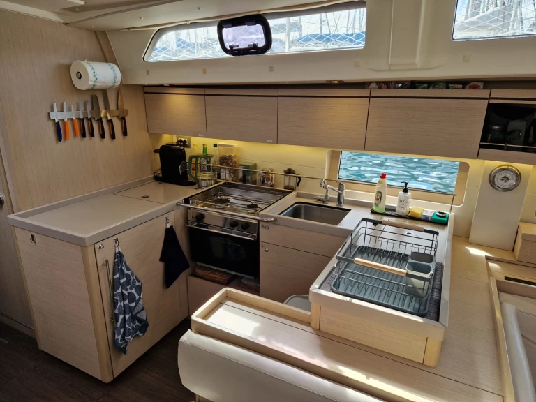 Alquiler de Velero, con o sin patrón Bénéteau Cagliari