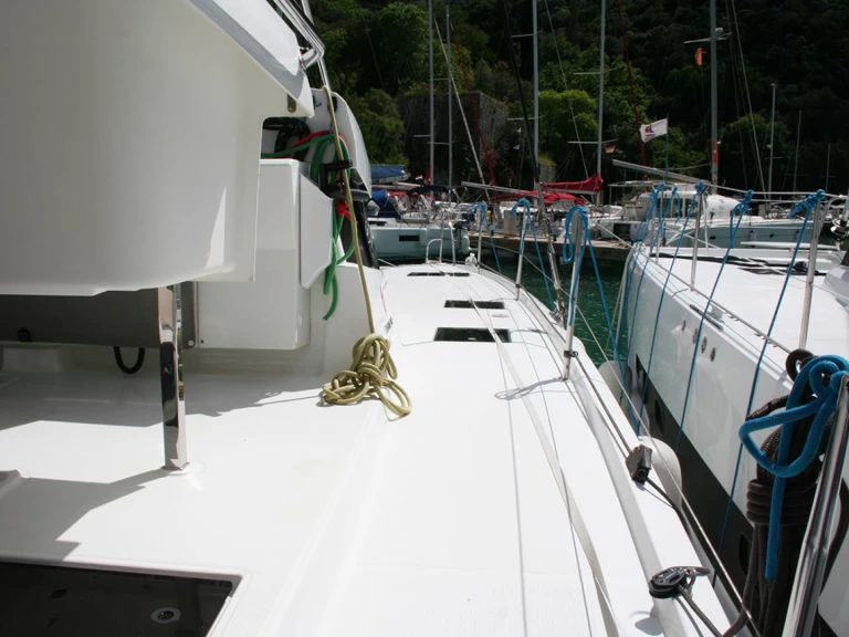Fountaine Pajot Lucia 40 de alquiler a Seget Donji