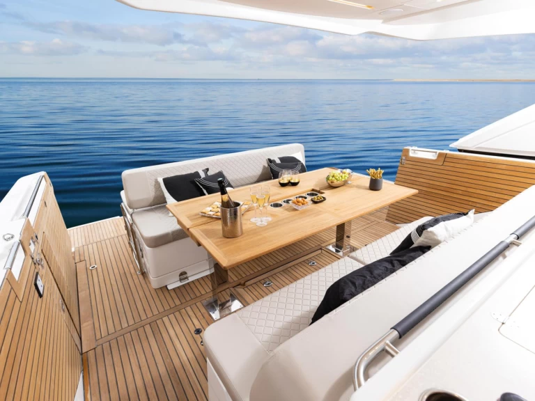 Lancha para alquilar Santa Eulària des Riu al mejor precio