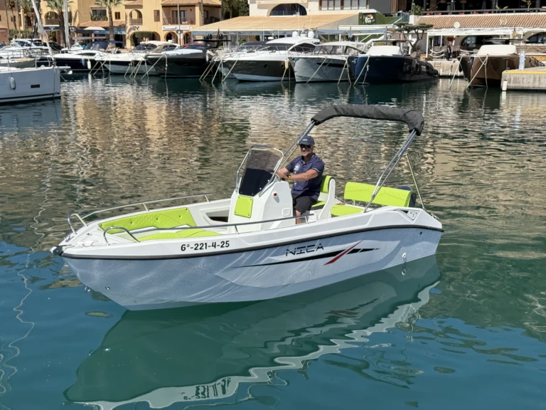 Alquiler Lancha Trimarchi con o sin  título de navegación