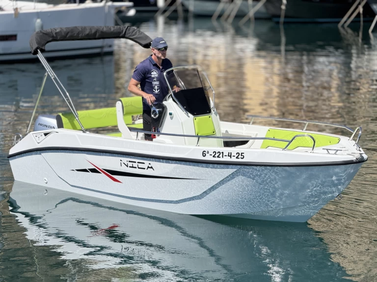 Trimarchi Trimarchi 53 S Enica de alquiler a Marina Greenwich