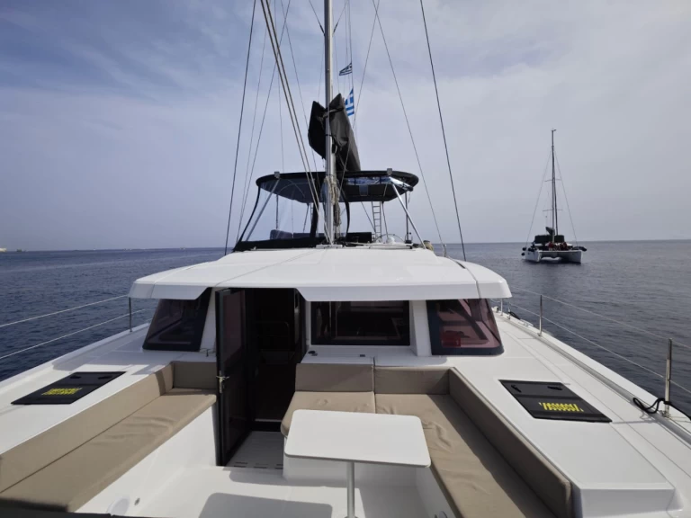 Catamarán para alquilar Vlychada al mejor precio