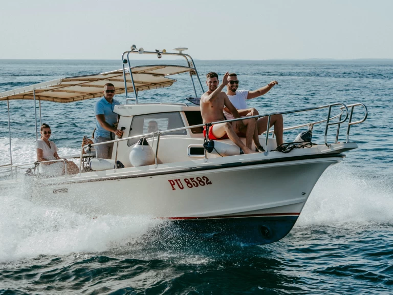 Alquiler de Lancha, con o sin patrón sampa Fažana-Fasana