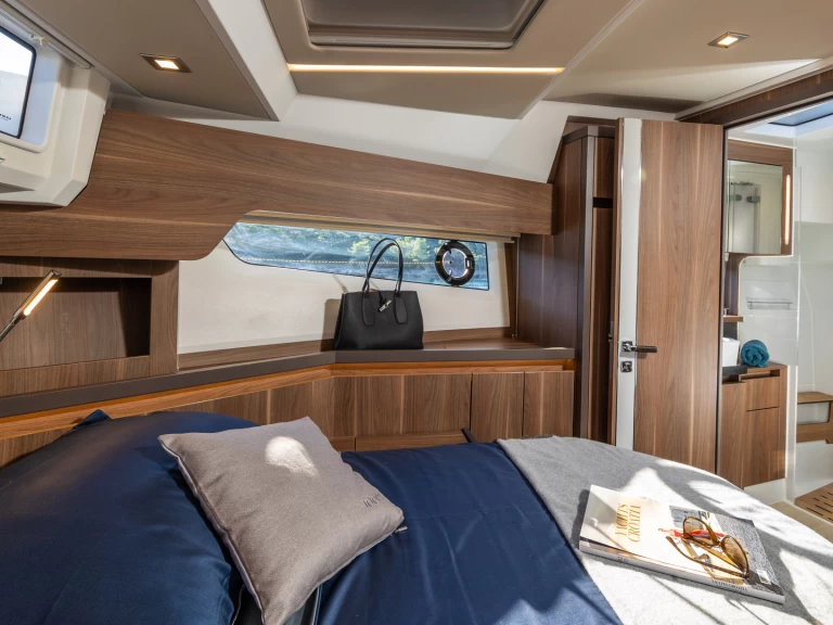 Alquiler de Lancha, con o sin patrón Sealine Dubrovnik