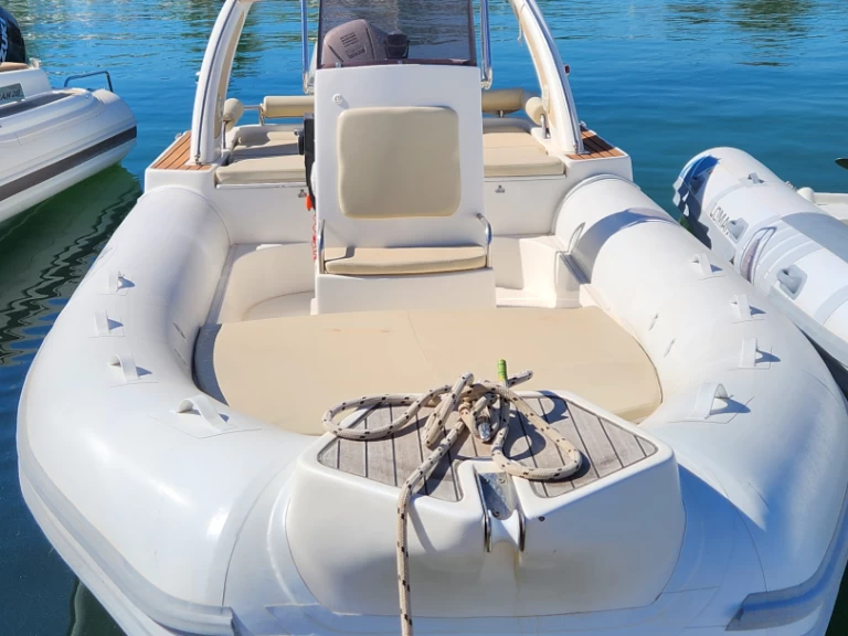 Altamarea Wave 24 de alquiler a Siracusa