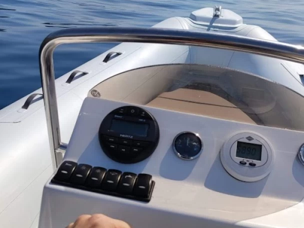 Alquiler de DOMAR F 6 en Arzachena