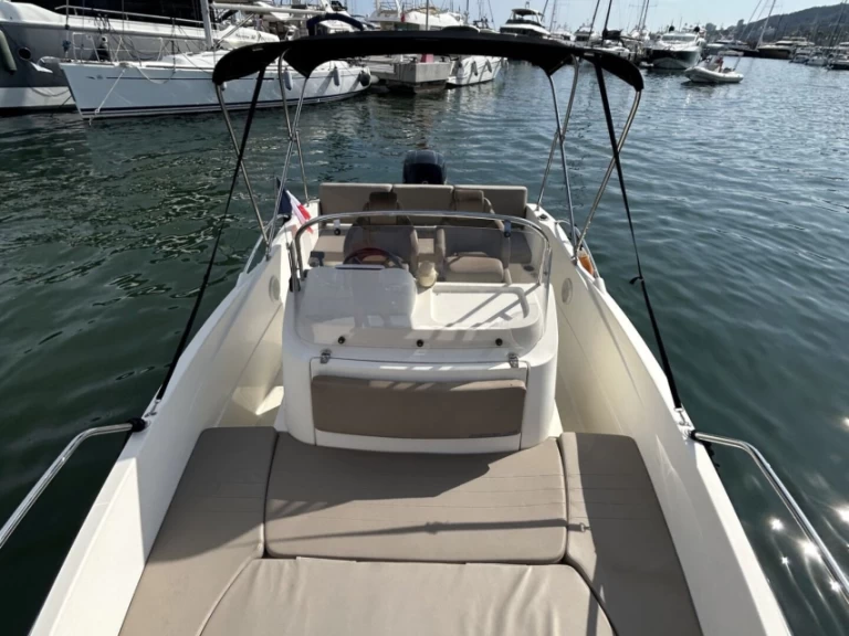 Alquiler Port Camille Rayon - Quicksilver Activ 605 Open en SamBoat