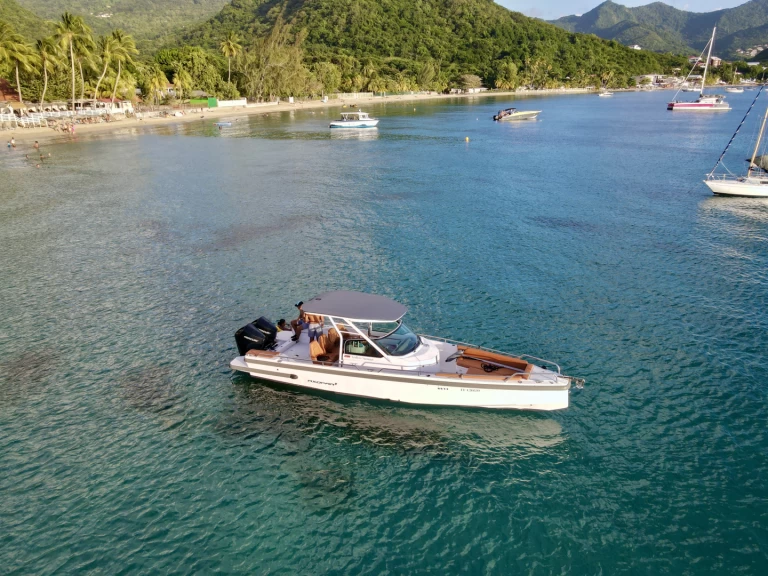 Alquiler de Axopar Axopar 28 T-Top en Fort-de-France