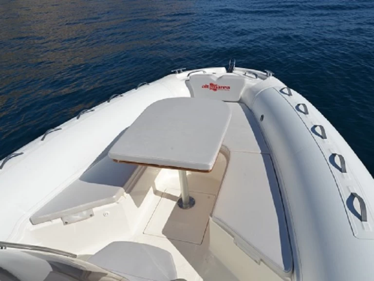 Neumática para alquilar Cerdeña al mejor precio