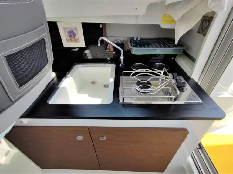 Alquiler de Lancha, con o sin patrón Jeanneau Ičići