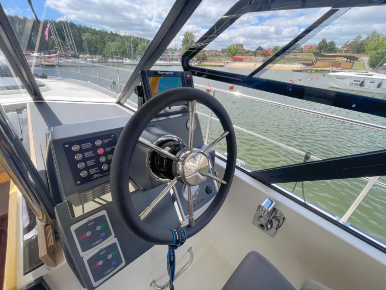 Alquiler de Lancha, con o sin patrón Delphia Wilkasy