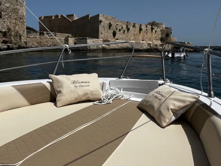 Lancha para alquilar Siracusa al mejor precio