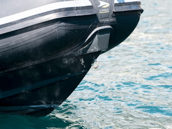 Alquiler Neumática DOMAR con o sin  título de navegación