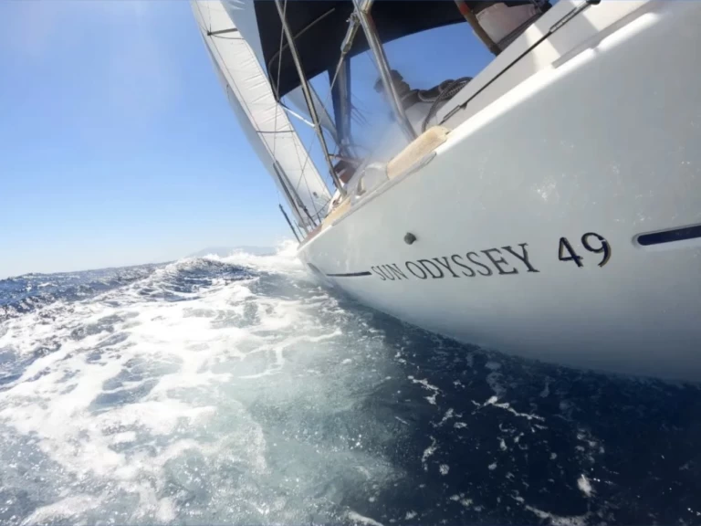 Alquiler Velero Jeanneau con o sin  título de navegación