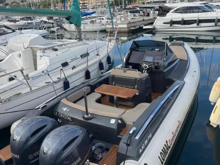 Alquiler de embarcaciones Lomac Gran Turismo 8.5 enSaint-Laurent-du-Var en Samboat