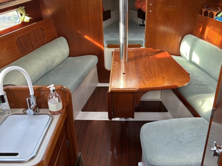 Alquiler de Bénéteau Oceanis 321 en Saint-Cyprien