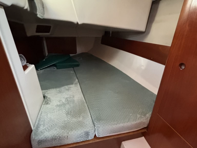 Alquiler de barcos Saint-Cyprien barato de Oceanis 321