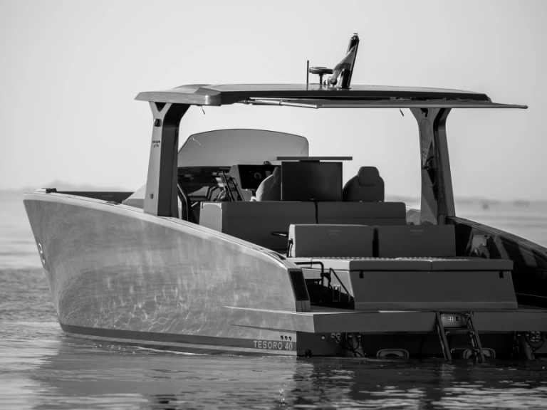 Lancha para alquilar Atenas al mejor precio