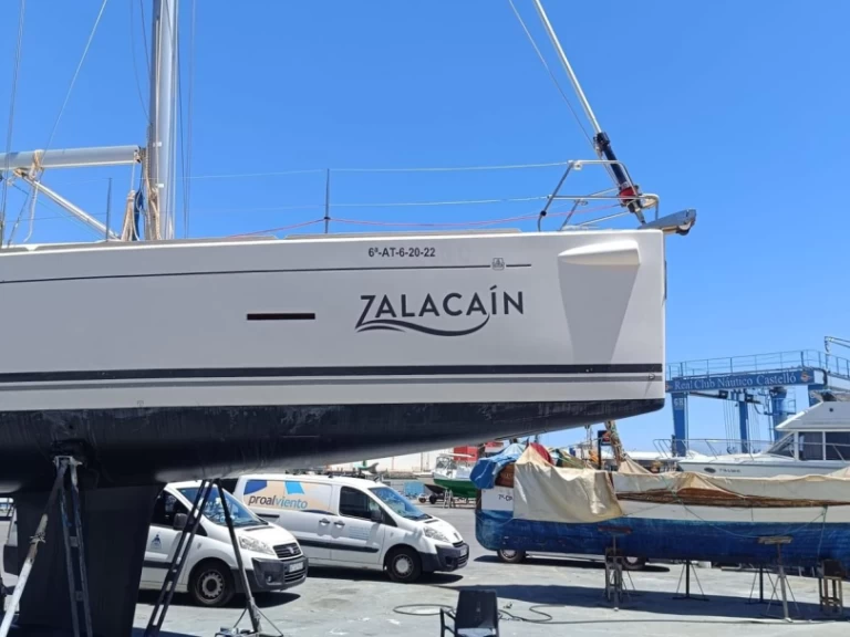 Alquiler de embarcaciones Dufour Dufour 450 Grand Large enCastellón de la Plana/Castelló de la Plana en Samboat