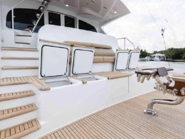 Alquiler de Yate de lujo, con o sin patrón Viking Yachts Bahamas