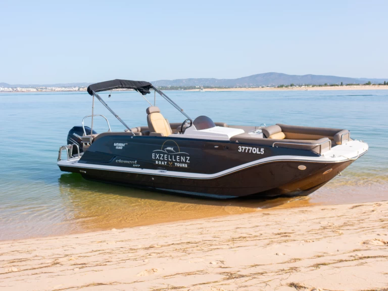 Alquiler de embarcaciones Bayliner Element XR7 enOlhão en Samboat