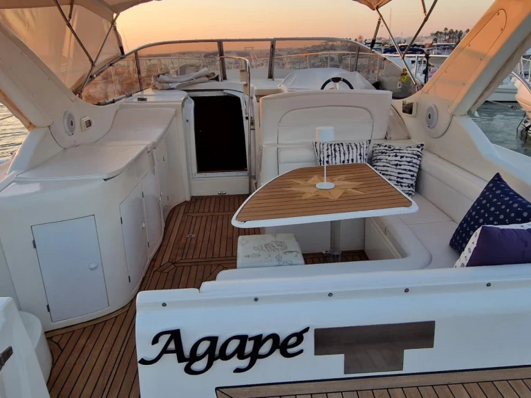 Alquiler Lancha Innovazione e Progetti con o sin  título de navegación