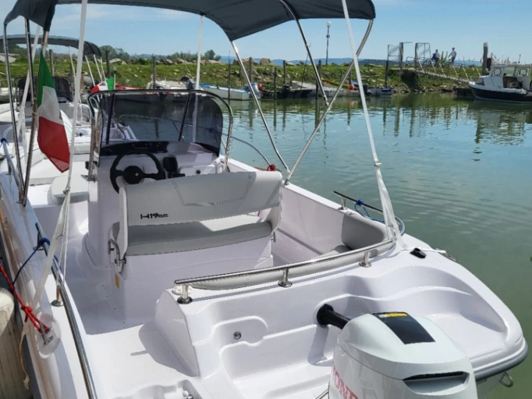 Alquiler Lancha en Tuoro sul Trasimeno - Ranieri Ranieri 4XC H19CC
