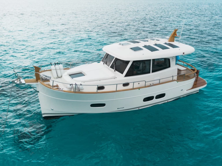 Alquiler de embarcaciones sasga Menorquin 34 HT enSitges en Samboat