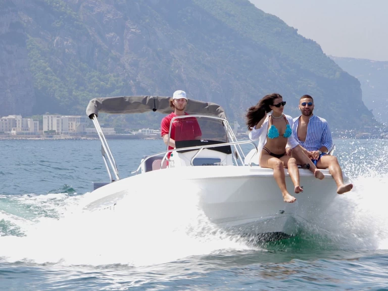 Alquiler de embarcaciones Barqua Q20 enSorrento en Samboat