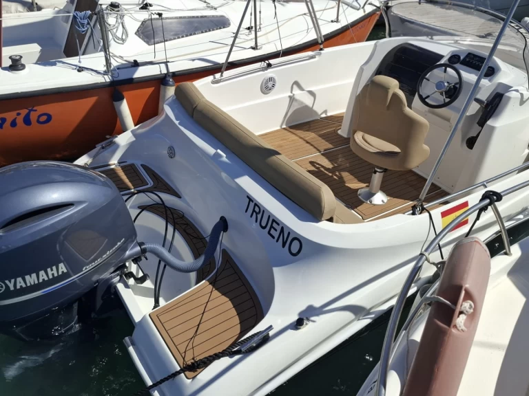 Alquiler Lancha AQUA con o sin  título de navegación