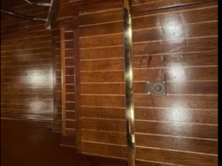 Alquiler Yate de lujo Tecnomarine con o sin  título de navegación