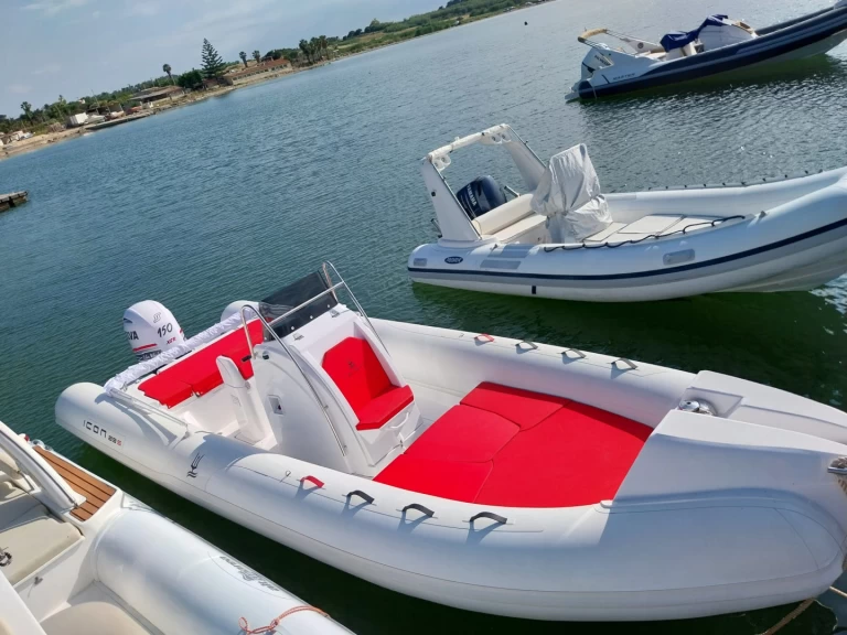 Alquiler de barcos Siracusa barato de TATANKA 7.0