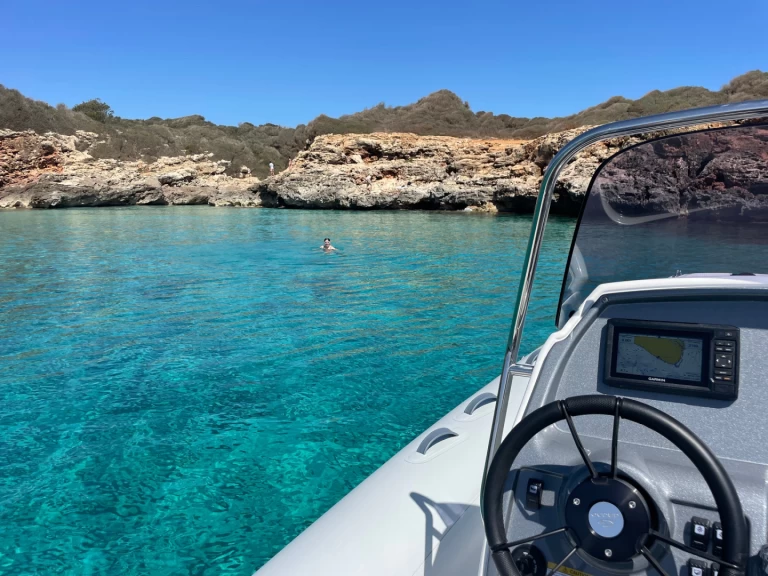 Alquiler Neumática Grand Boats con o sin  título de navegación