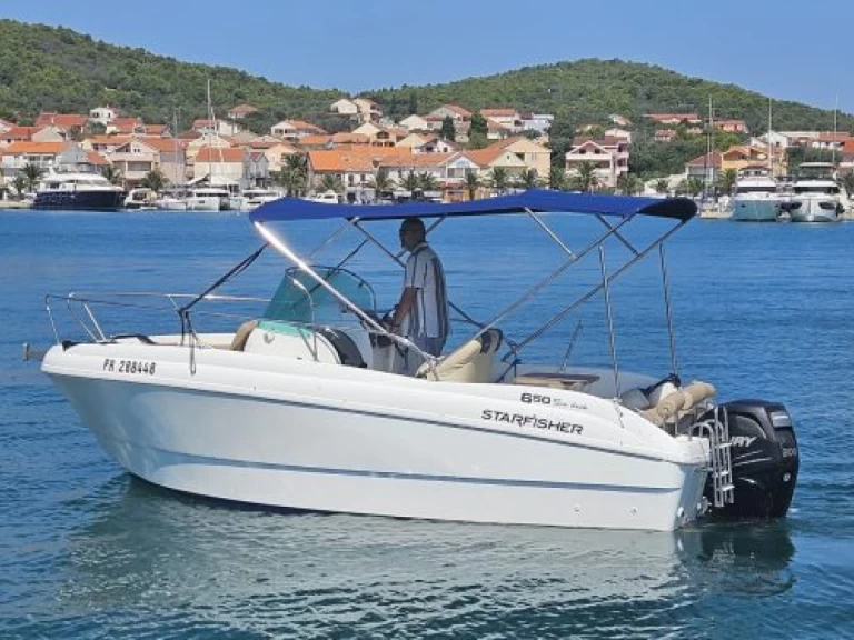 Lancha para alquilar Kukljica al mejor precio