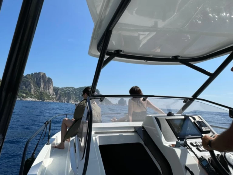 Alquiler de barcos Nápoles barato de Flyer 8 SUNdeck