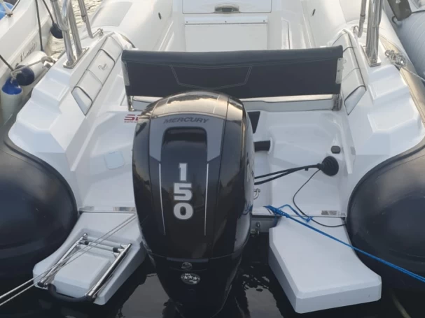 Alquiler Neumática en Milazzo - Ranieri Cayman 21 Sport