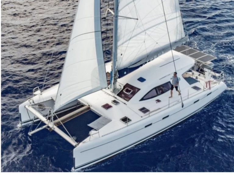 Catamarán para alquilar Uturoa al mejor precio